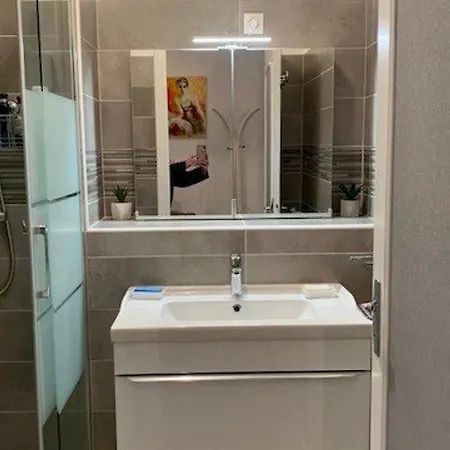 F2 Avec Terrasse, Parking, Et Wifi - à 600m Des Thermes D'amélie-les-bains - Fr-1-703-129 Apartamento Amélie-les-Bains-Palalda