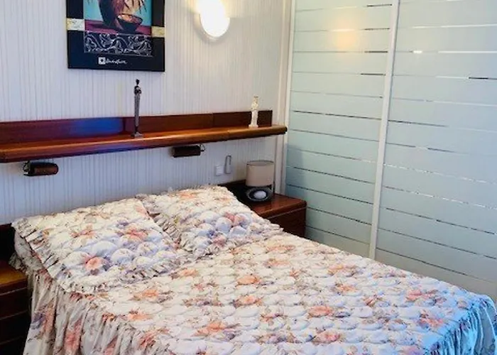 F2 Avec Terrasse, Parking, Et Wifi - A 600m Des Thermes D'amelie-les-bains - Fr-1-703-129