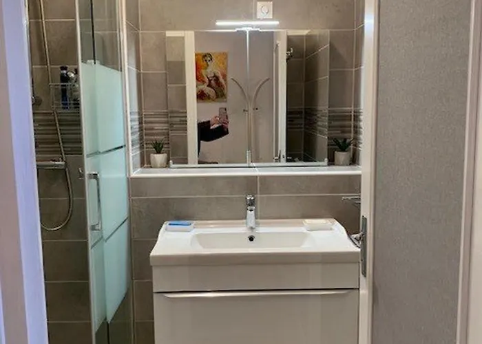 F2 Avec Terrasse, Parking, Et Wifi - A 600m Des Thermes D'amelie-les-bains - Fr-1-703-129 Lägenhet Amélie-les-Bains-Palalda