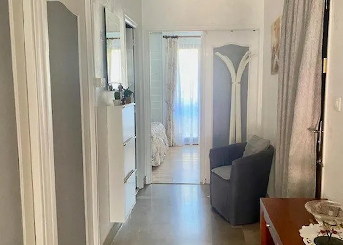 F2 Avec Terrasse, Parking, Et Wifi - A 600m Des Thermes D'amelie-les-bains - Fr-1-703-129 Lägenhet *